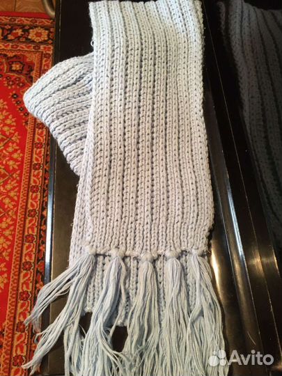 Шарфы в наличие разные