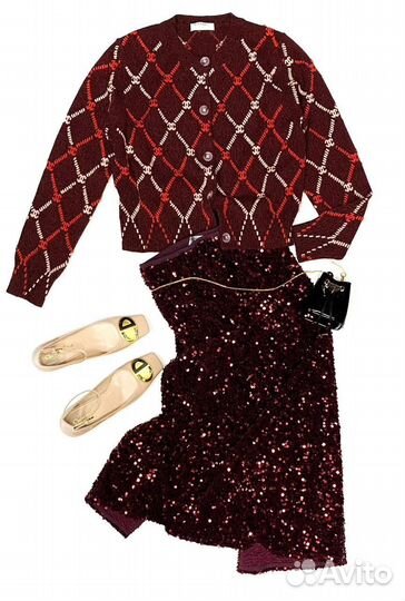 Кардиган Chanel, юбка YSL, обувь Dior