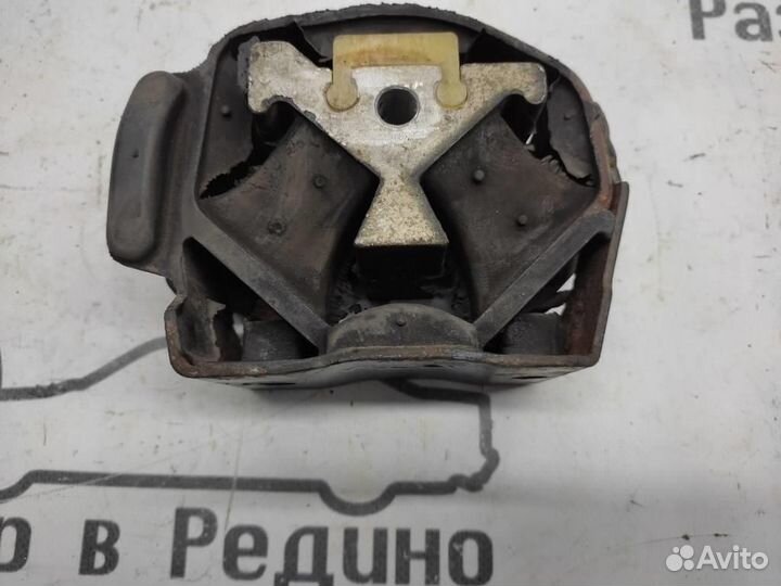 Опора двигателя W638 V-class Vito 111.980 2003