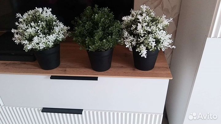 Цветы искусственные в горшках