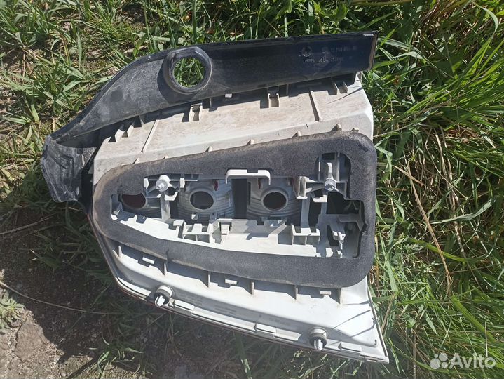 Фонарь задний правый opel zafira