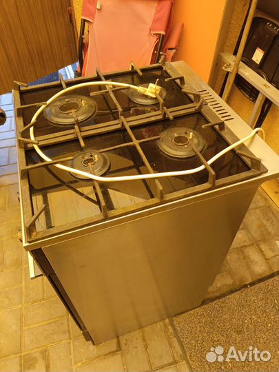 Газовая плита с электрической духовкой