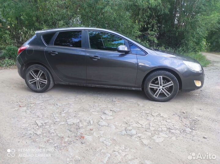 Opel Astra 1.4 МТ, 2012, 195 000 км