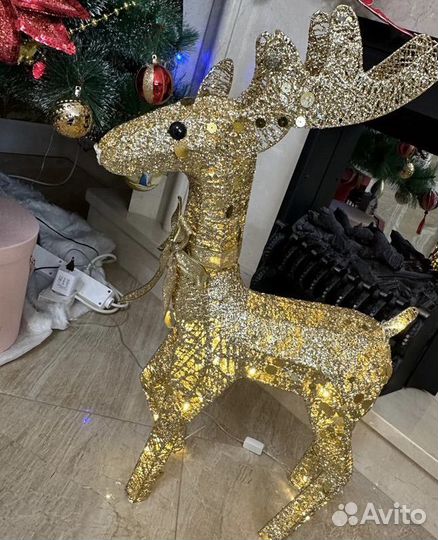 Олень новогодний