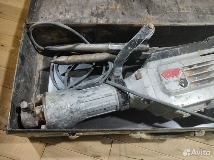 Отбойный молоток Победа MT-45/1690