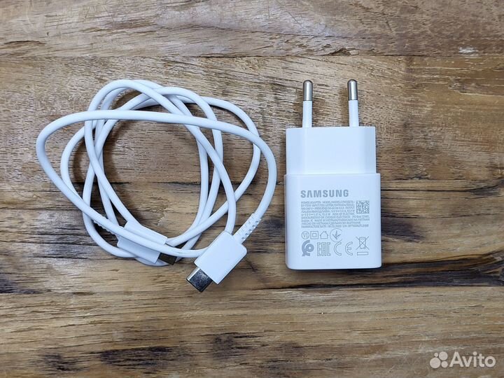 Power Adapter samsung 15W PD USB-C белый новый