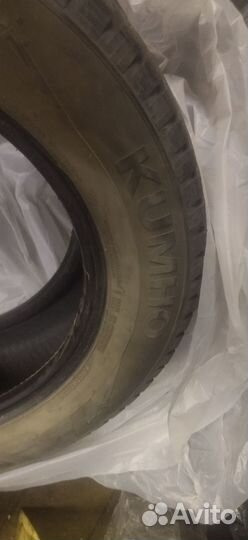 Kumho WinterCraft Ice Wi32 215/60 R16