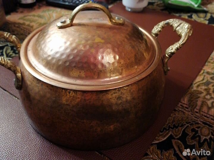 Медная кастрюля