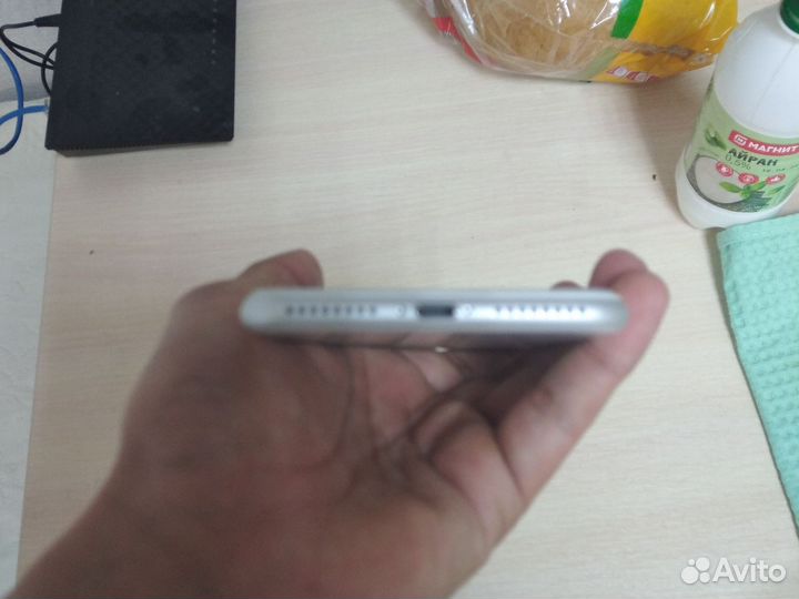 iPhone 8 Plus, 64 ГБ