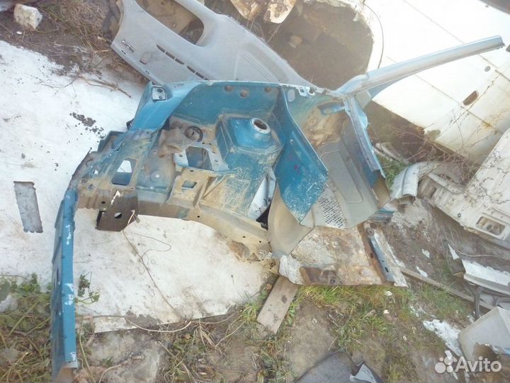 Лонжерон передний правый на рено кангу 1