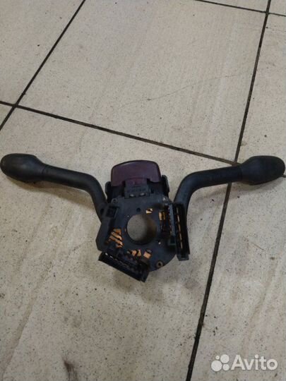 Подрулевой переключатель Volkswagen Golf 3 AAM