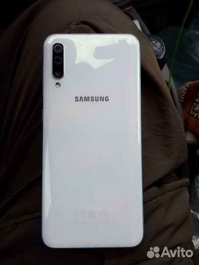 Samsung Galaxy A50, 4/64 ГБ