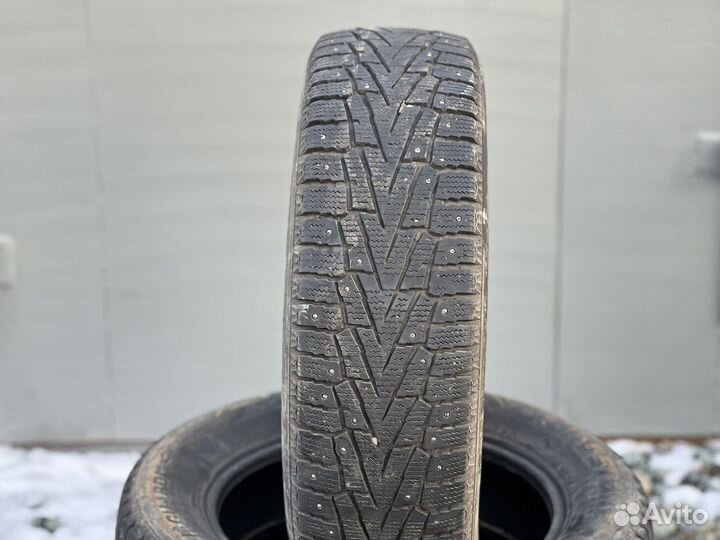 Roadstone Winguard WinSpike 225/60 R17