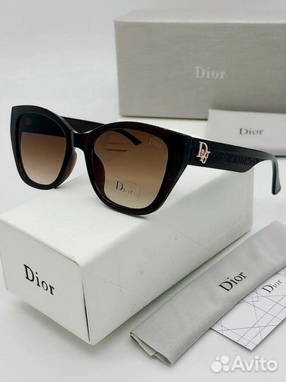 Солнцезащитные очки dior