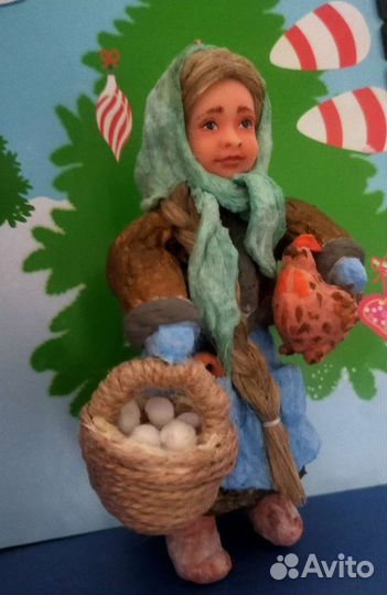 Ватная ёлочная игрушка. Девочка с курицей