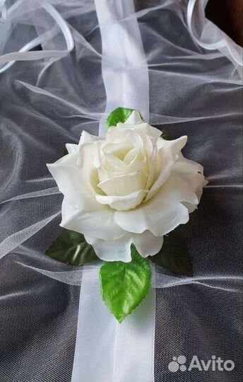 Свадебные украшения на машину