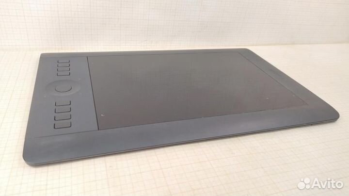 Wacom Intuos Pro Medium PTH-651, б/у, без пера