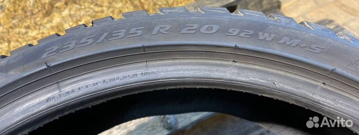 Pirelli Winter Sottozero 3 235/35 R20