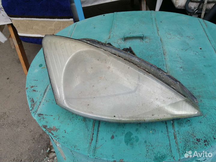 Фара правая ford focus 1