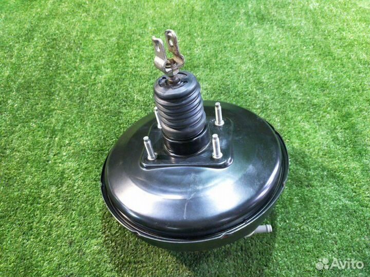 Вакуумный усилитель тормозов Toyota Corolla