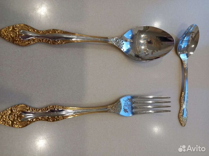 Чайный сервиз Греция, приборы с гравировкой
