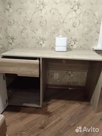 Письменный стол новый