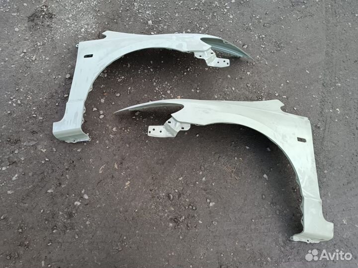 Продам крылья на Хонду Цивик 4D