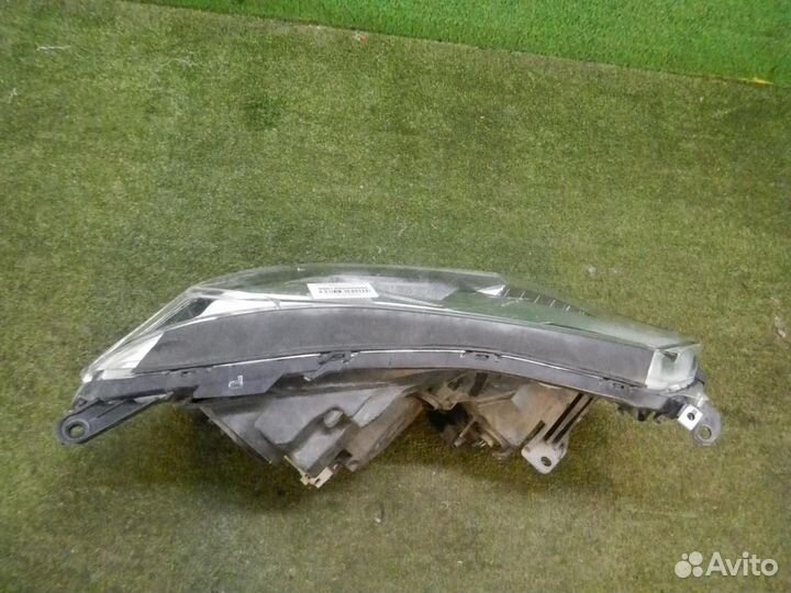 Фара левая Toyota RAV4