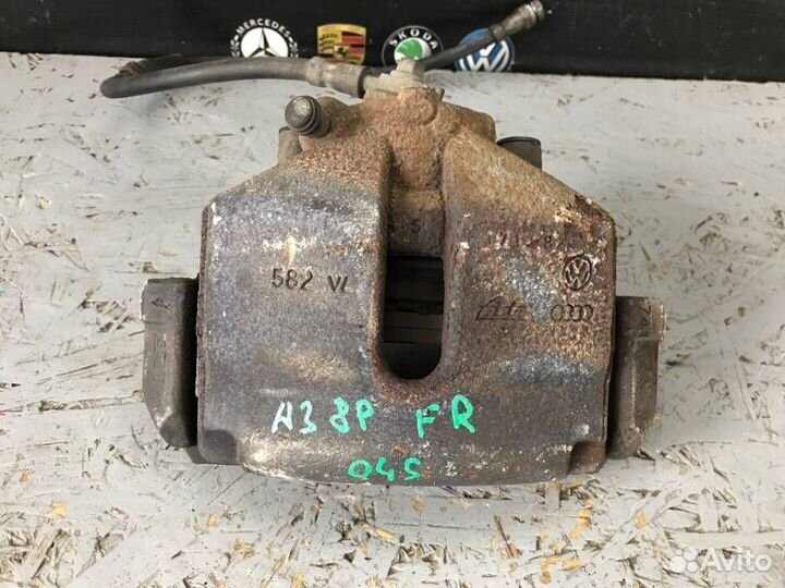 Суппорт тормозной передний правый Audi A3 8P ccza