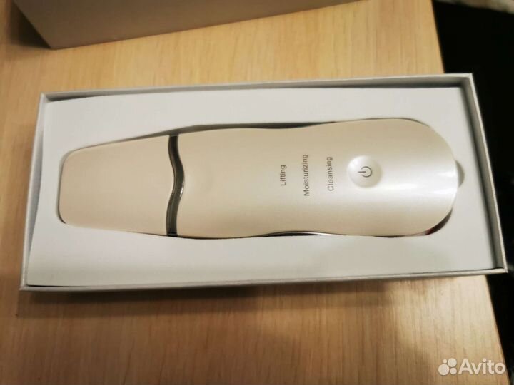 Ультразвуковой аппарат для чистки лица