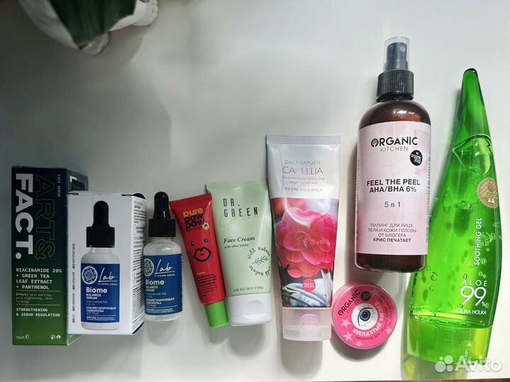 Уходовая декоративная косметика новая