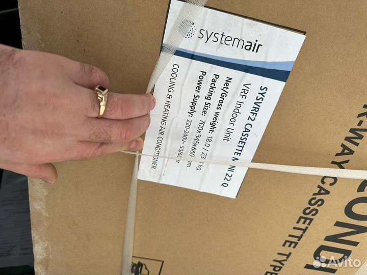 Внутренний блок кондиционера кассетного типа