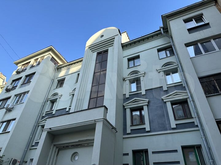 3-к. квартира, 110 м², 1/5 эт.