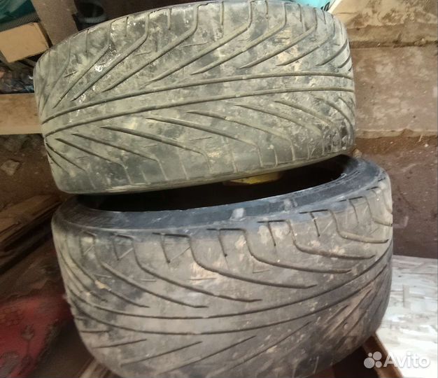 Triangle PL02 245/35 R20