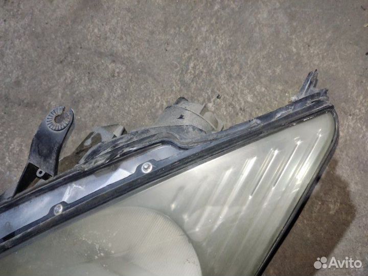 Фара левая Ford Focus 1 седан 2.0I splitport 2000