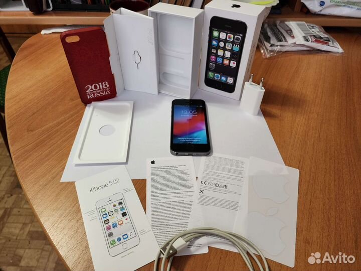 Телефон iPhone 5s