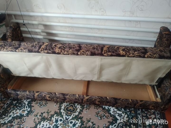 Диван прямой бу.2м