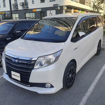 Toyota Noah 1.8 CVT, 2014, 146 000 км, с пробегом, цена 2 030 000 руб.