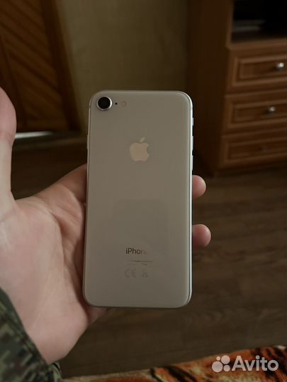 iPhone 8, 64 ГБ