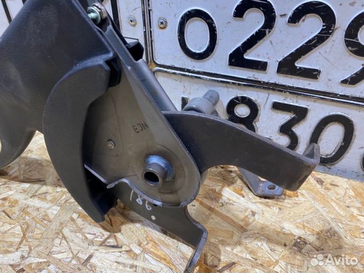 Рычаг стояночного тормоза Ssangyong Actyon Sports