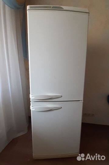 Двухкамерный холодильник Stinol 305A.008 NoFrost