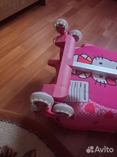 Детский чемодан Hello Kitty