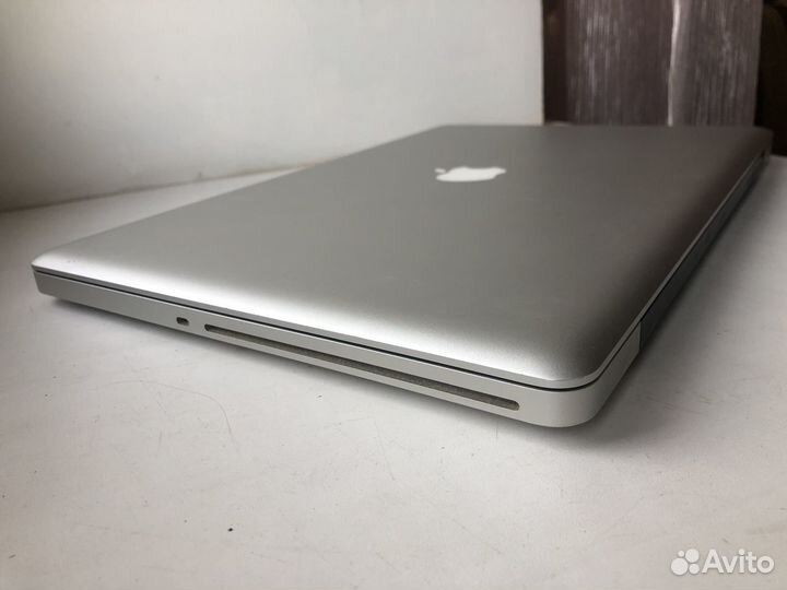 Macbook Pro 17 early 2011 Core i7/16Gb/ssd240gb