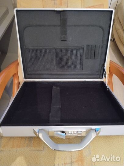 Кейс для ноутбука