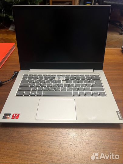 Ноутбук Lenovo