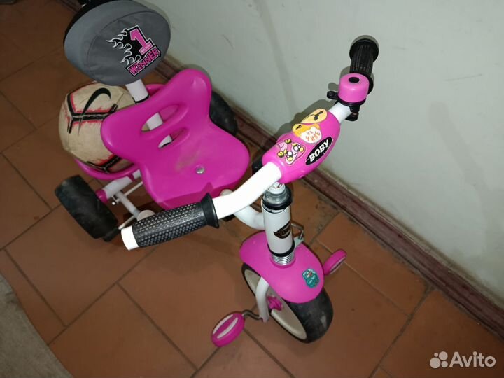 Детский велосипед с ручкой