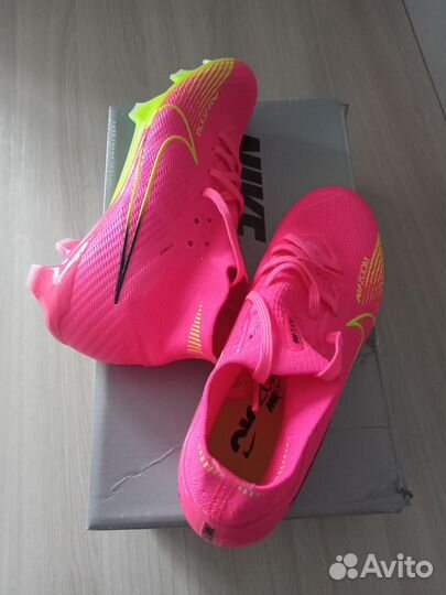 Футбольные бутсы