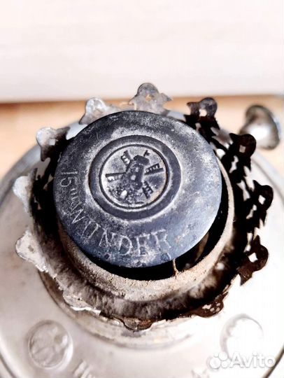 Антикварная керосиновая лампа 