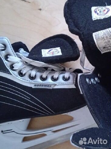 Коньки хоккейные