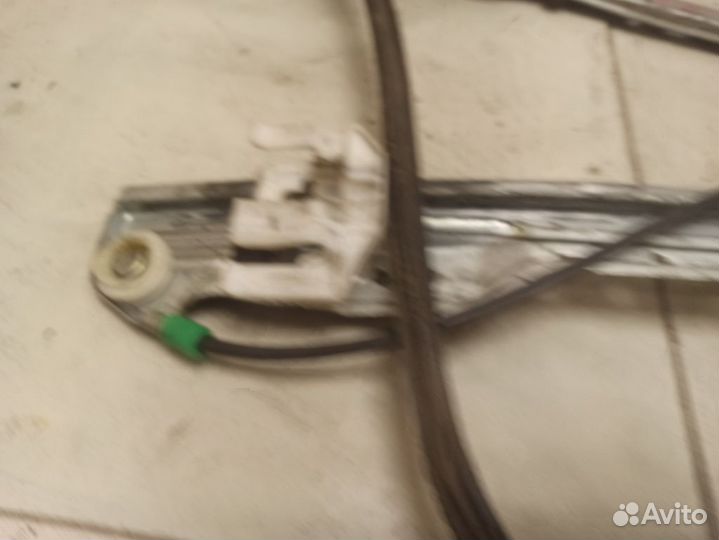 Стеклоподъемник электрический передний правый